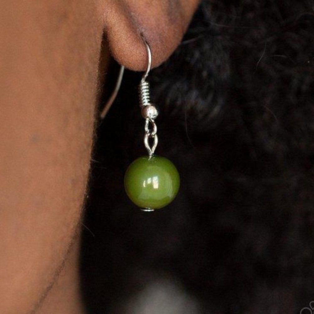 Paparazzi Earrings ❤️ 5th Avenue Frenzy ❤️ Green Earrings